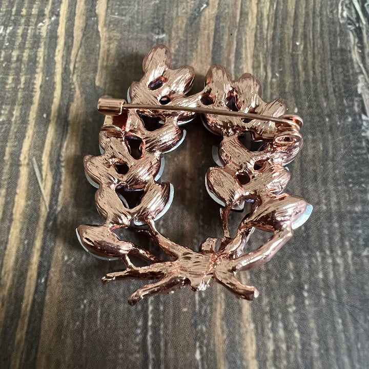 Four-Style Brooch Set